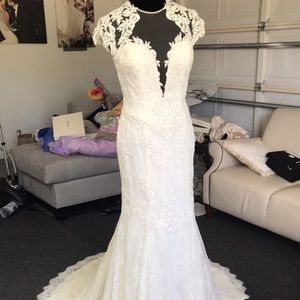 Justin Alexander 8796 Ivory Wedding Gown
